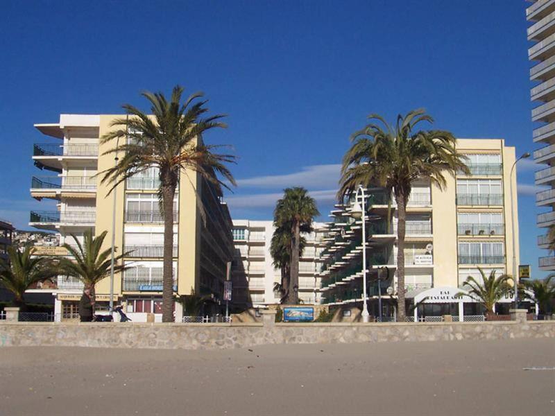 A 25 Metros De La Playa
